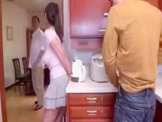 Nippon Ma's Sizzling Pussy: A XXX Mommy's Sexy Lapdance